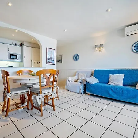 Hauzify I Capellans Apartment
